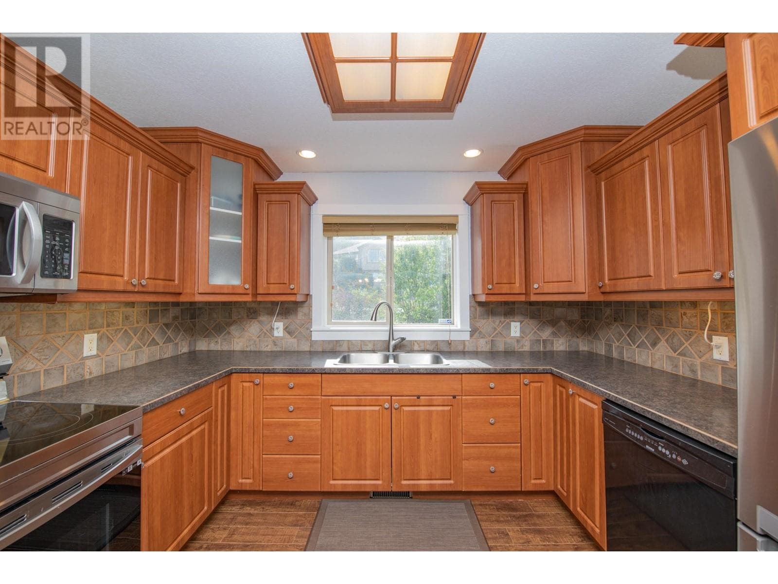 1927 SKYVIEW CRESCENT, Interior REALTORS® — photo 4