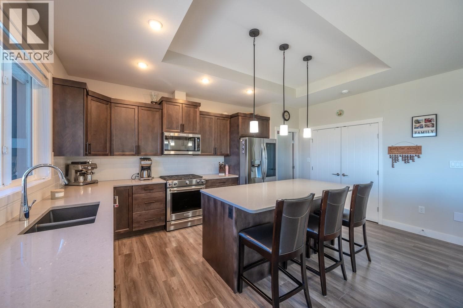 1114 HOLDEN ROAD, Interior REALTORS® — photo 4