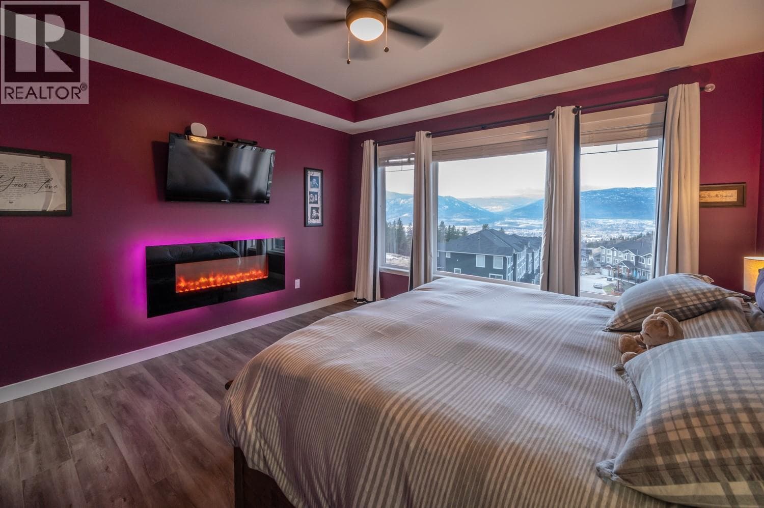 1114 HOLDEN ROAD, Interior REALTORS® — photo 5