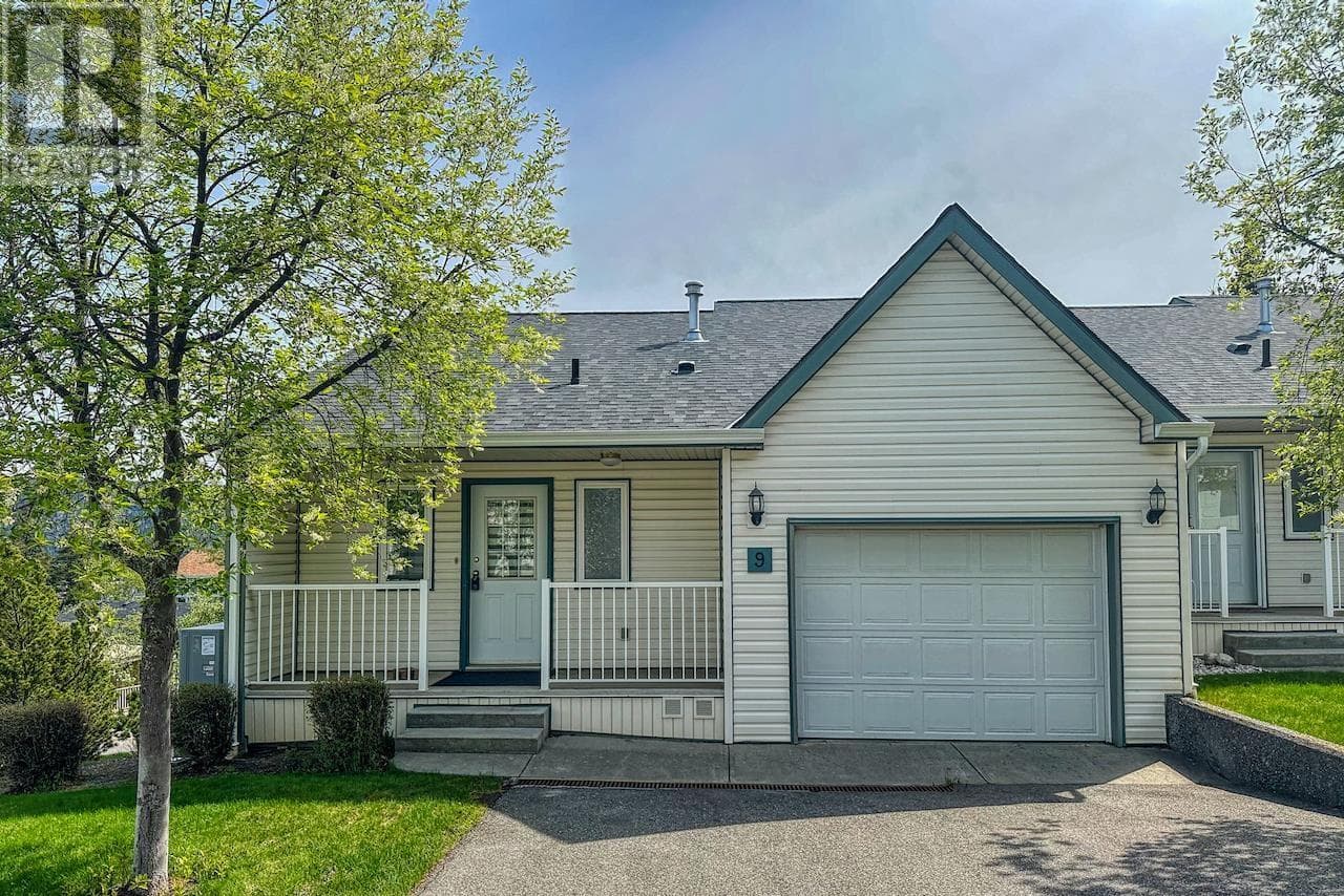 9 11 EAGLE CRESCENT in 