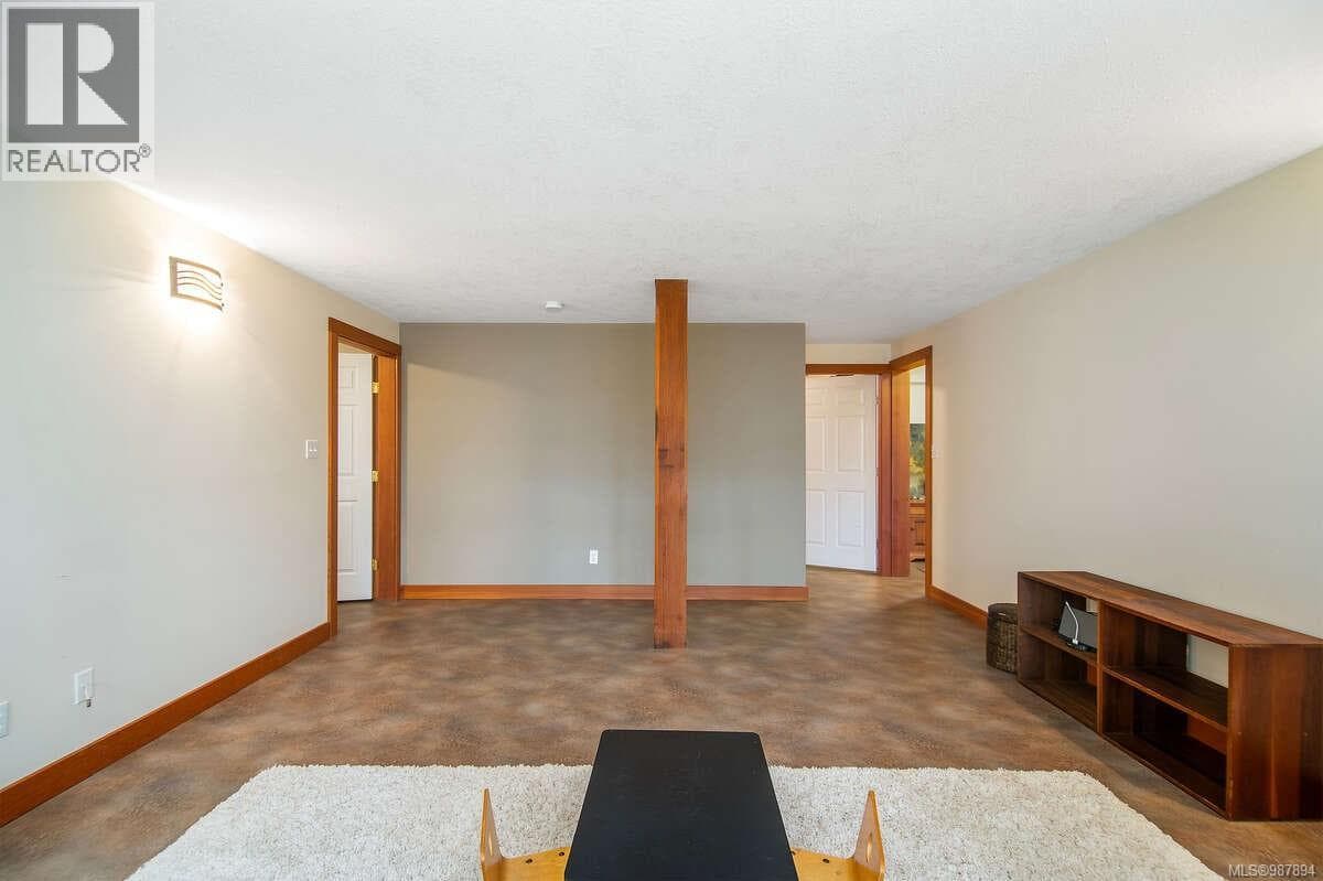 3065 MARTIN ROAD — photo 4