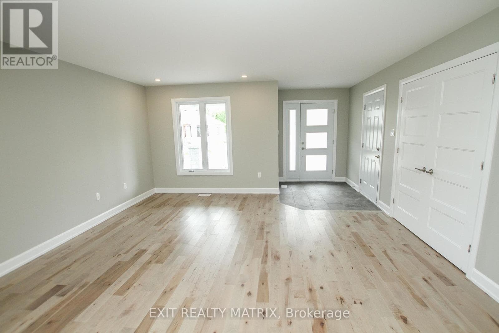 1401 CAROLINE COURT, Ottawa — photo 3