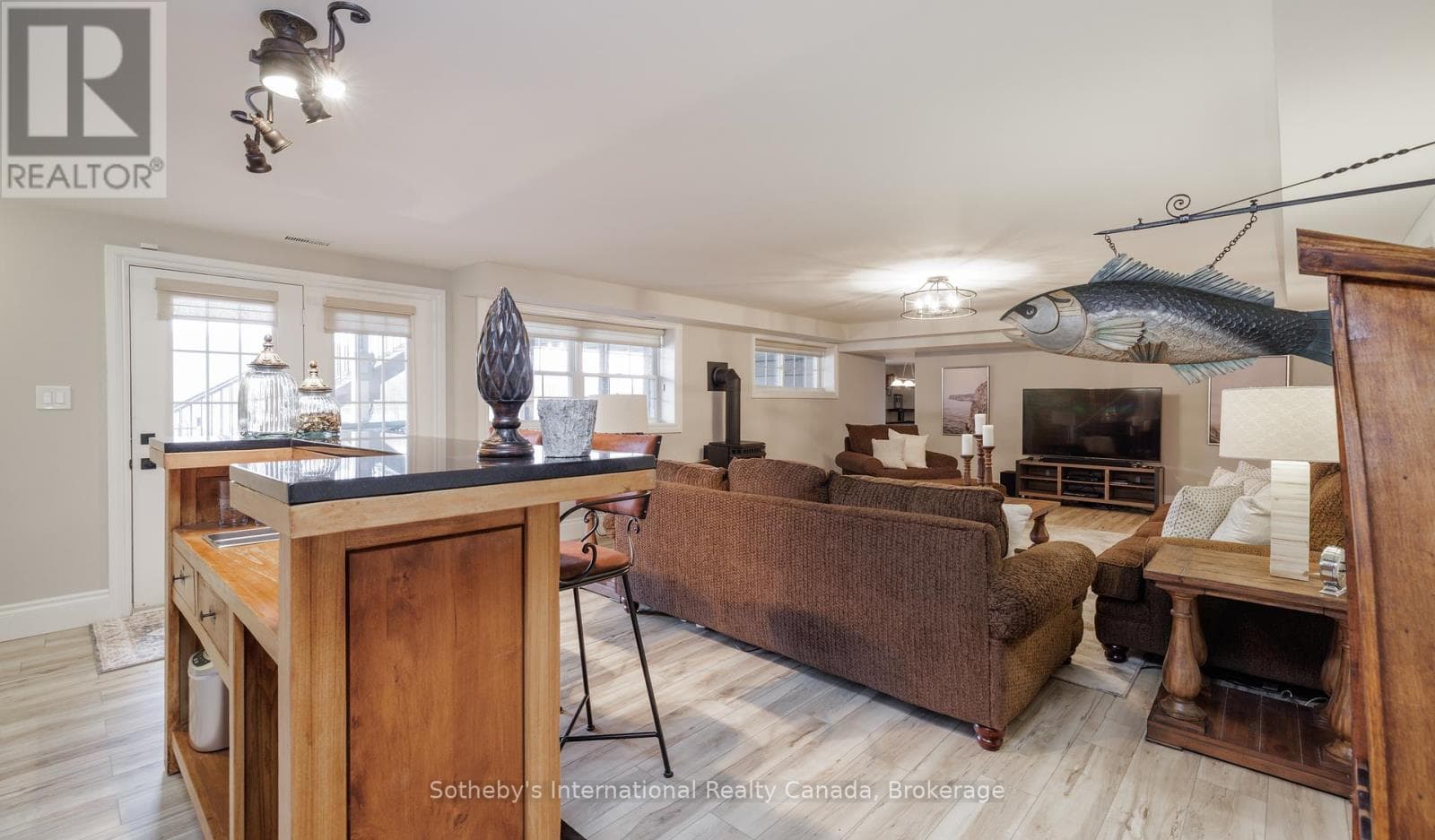 427 WEST BROWNS ROAD, OnePoint — photo 2