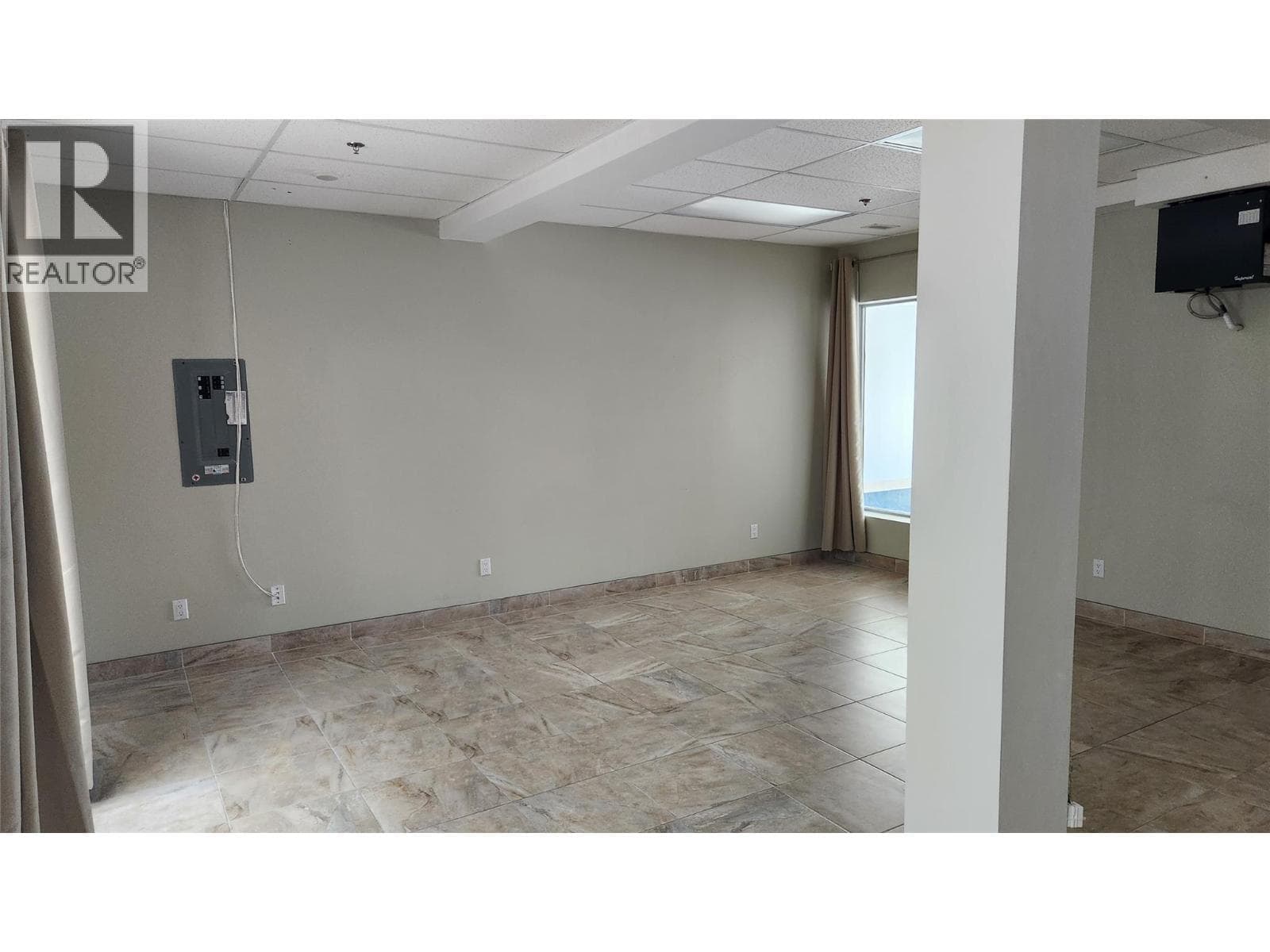 535 MAIN Street Unit# 135, Interior REALTORS® — photo 2