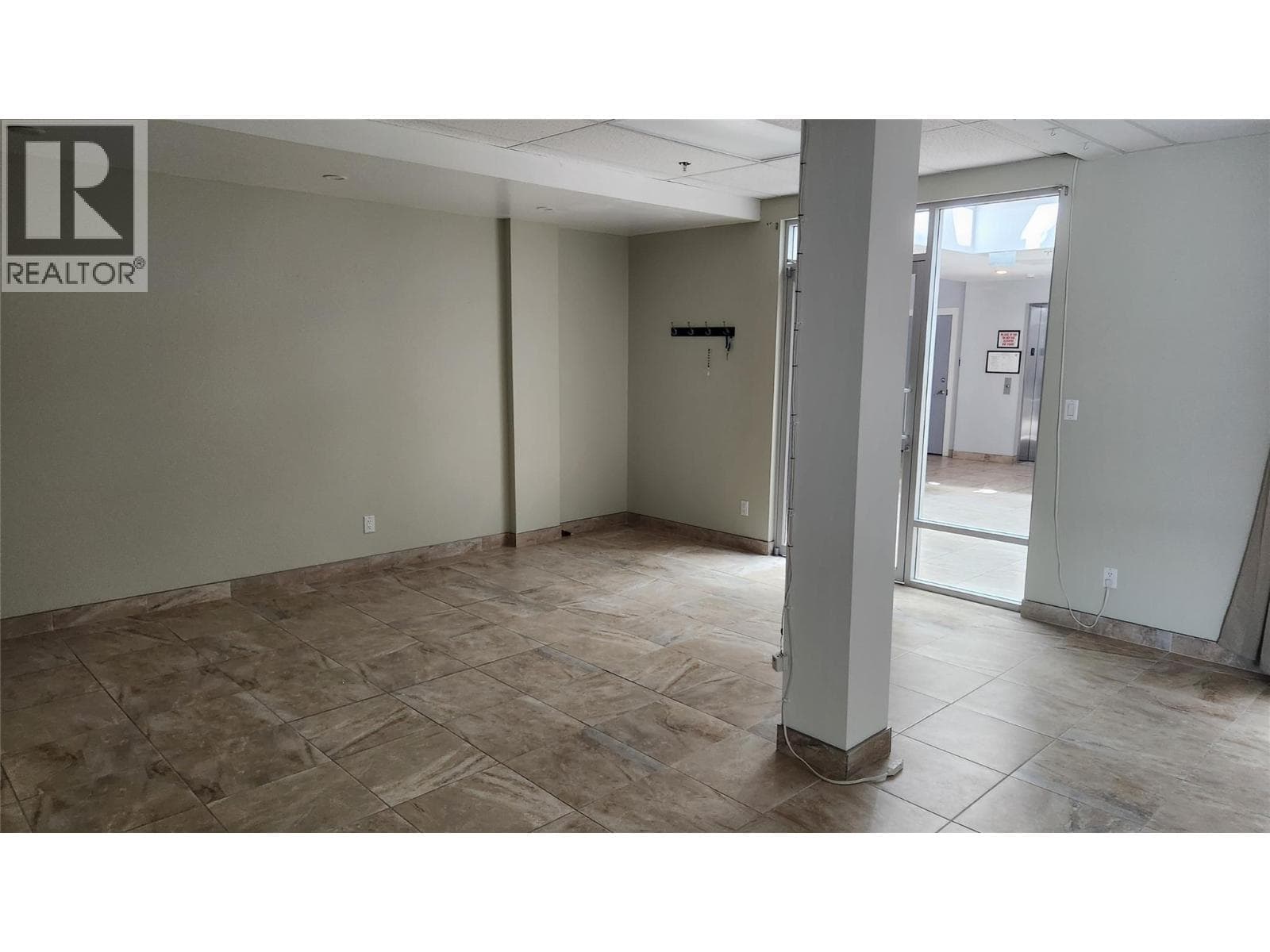 535 MAIN Street Unit# 135, Interior REALTORS® — photo 3