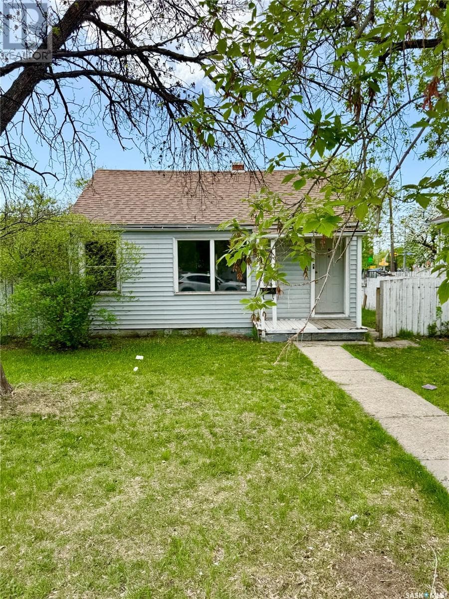 1002 WASCANA STREET in Old 33
