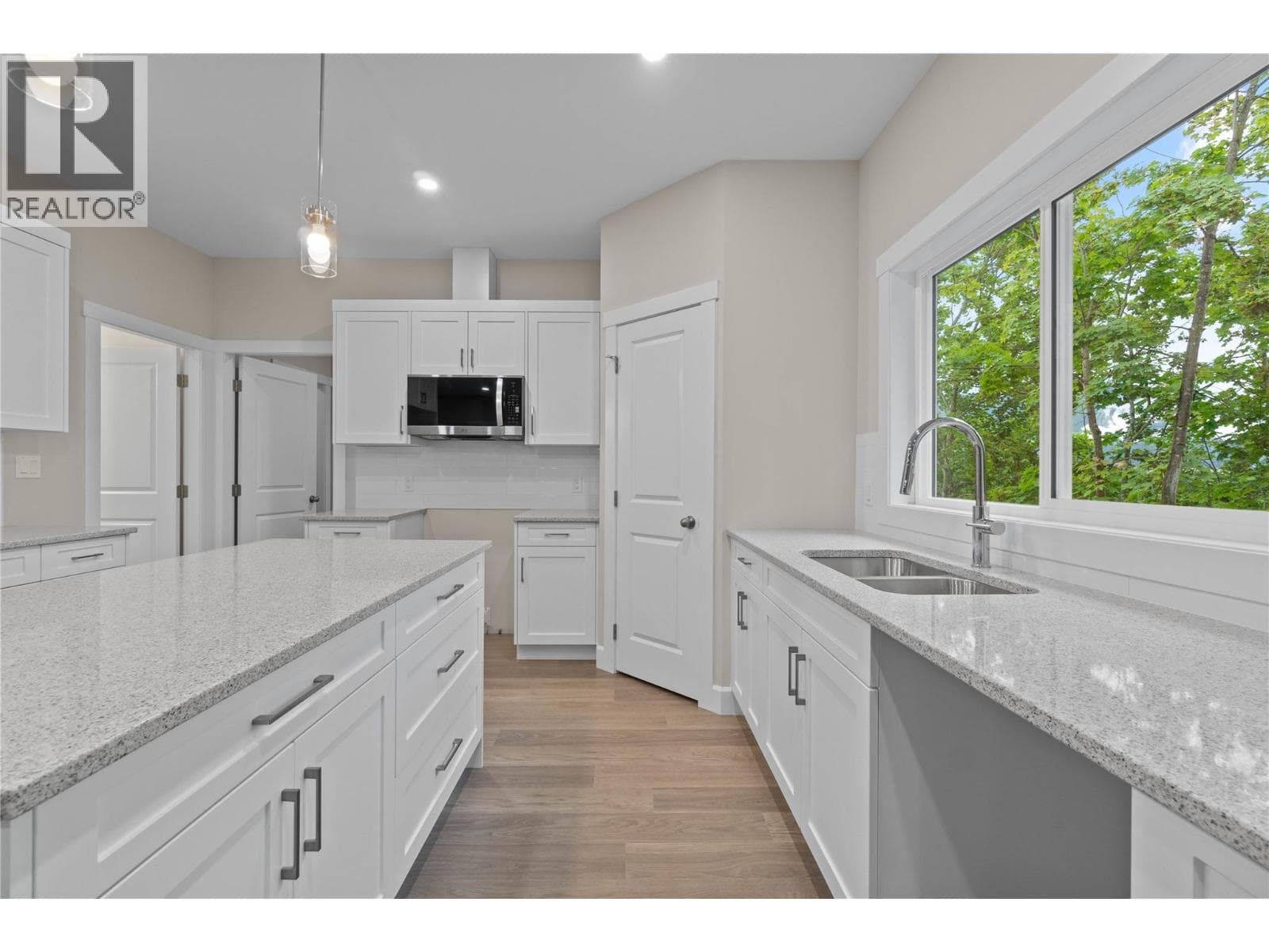 806 CLIFF AVENUE UNIT 104 — photo 3