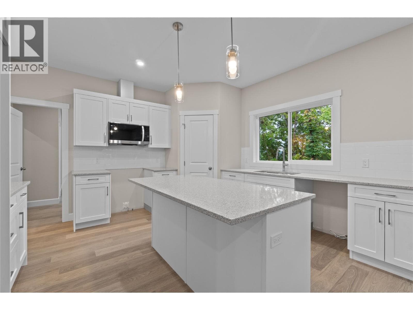 806 CLIFF AVENUE UNIT 104, Interior REALTORS® — photo 5