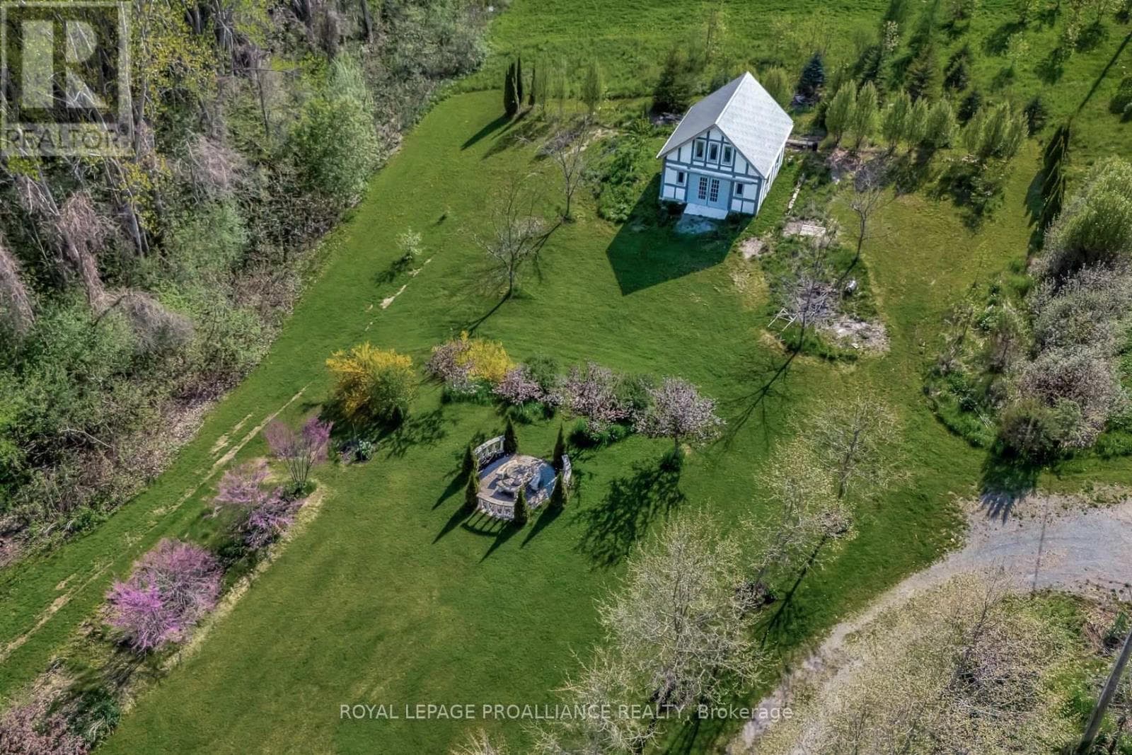 1479 LAKESIDE DRIVE, Central Lakes — photo 4