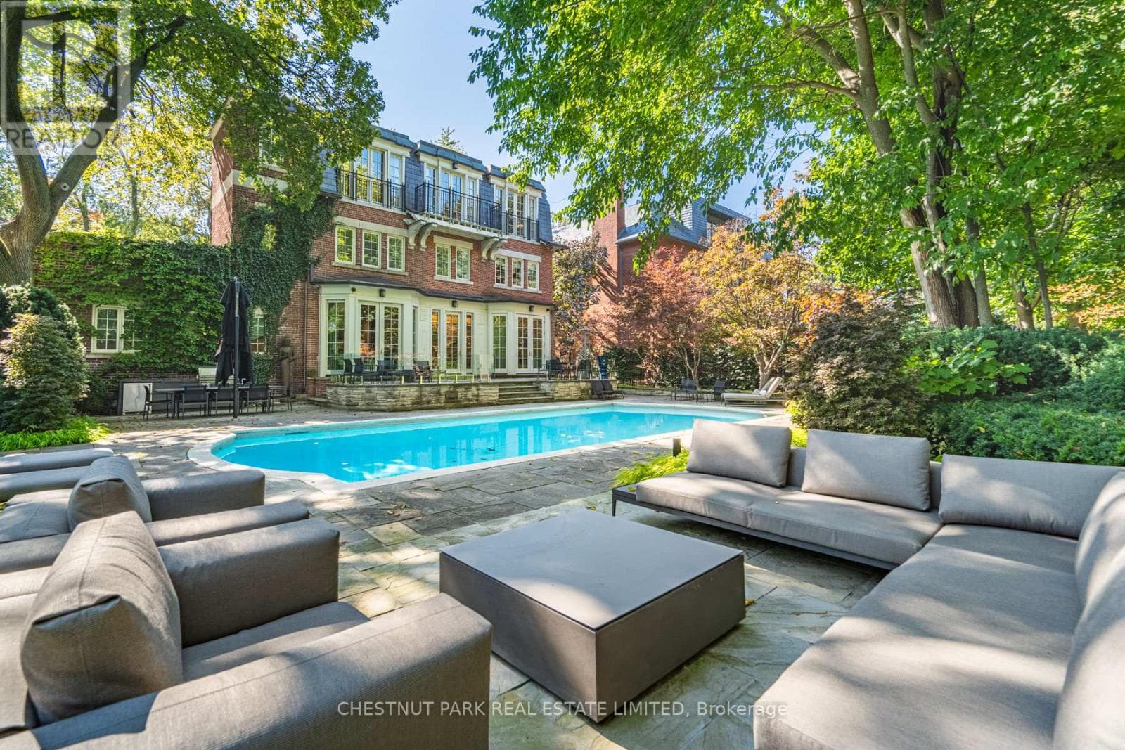 82 CHESTNUT PARK ROAD in Rosedale-Moore Park