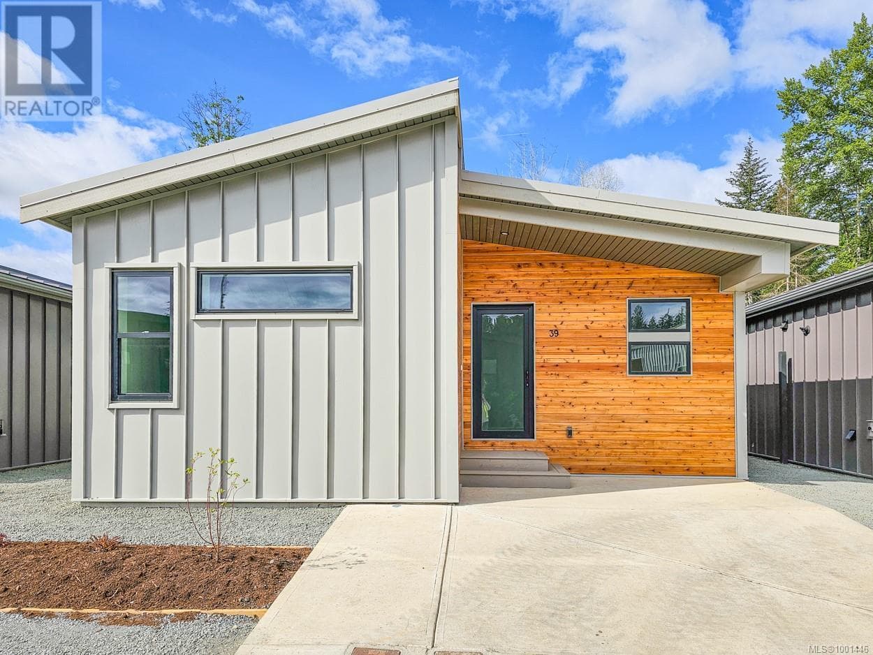 39 3025 Royston Rd in