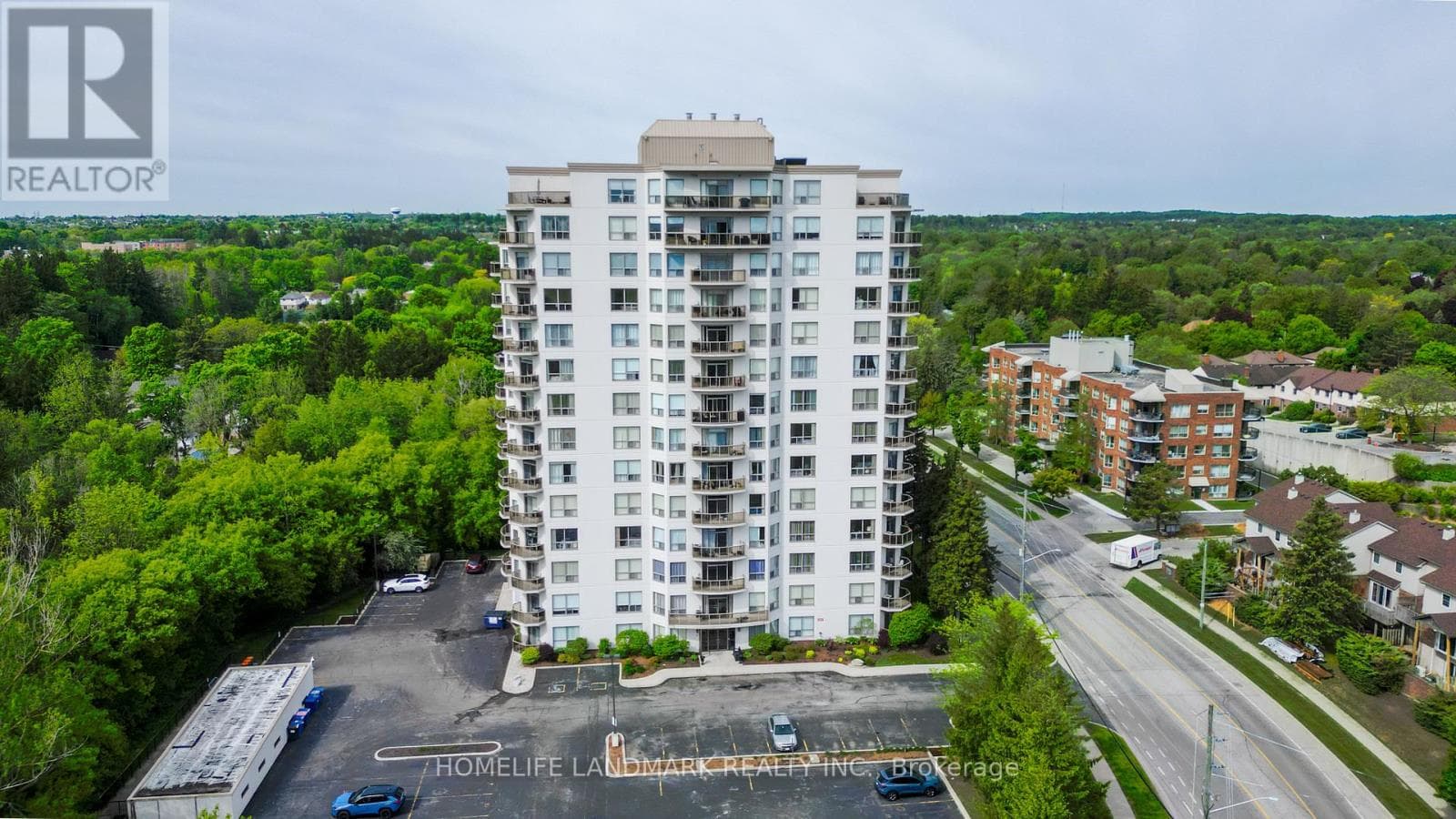 608 - 255 KEATS WAY in Beechwood