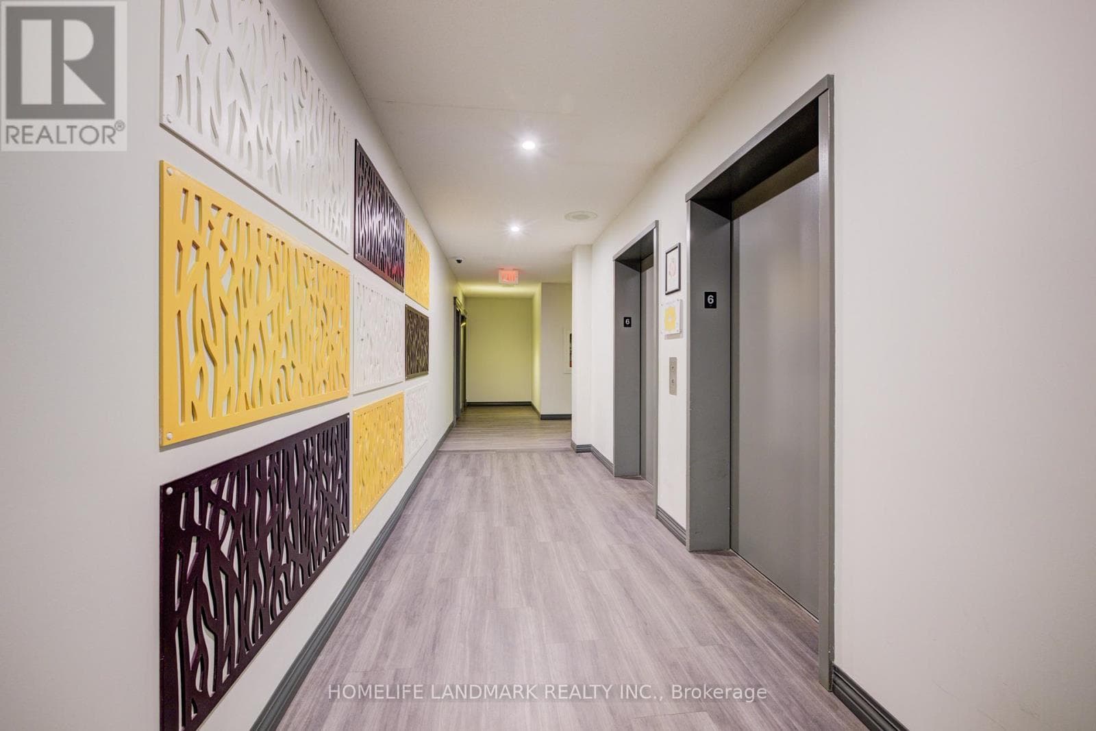 608 - 255 KEATS WAY, Toronto — photo 5