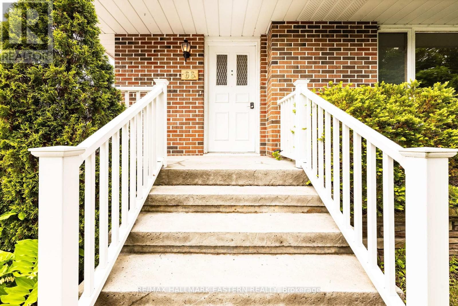 66 DOXSEE AVENUE NORTH, Central Lakes — photo 2
