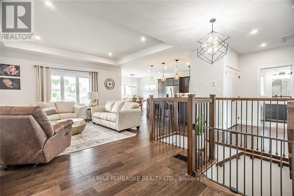 370 MURPHY ROAD, Renfrew County — photo 4