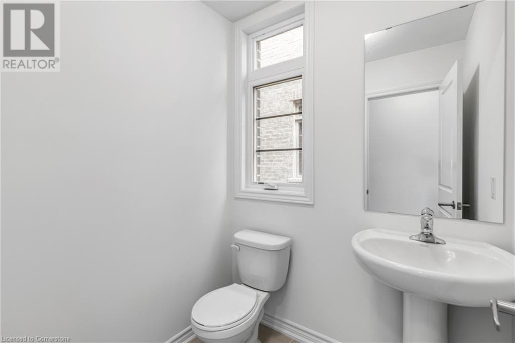 8 DAISY STREET — photo 4