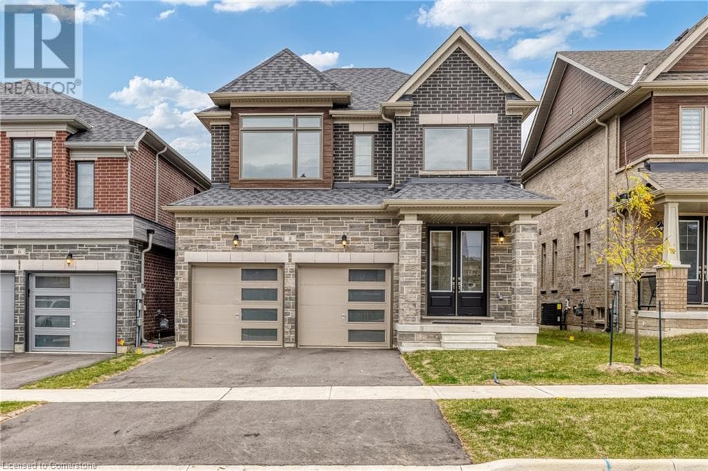8 DAISY STREET — photo 2