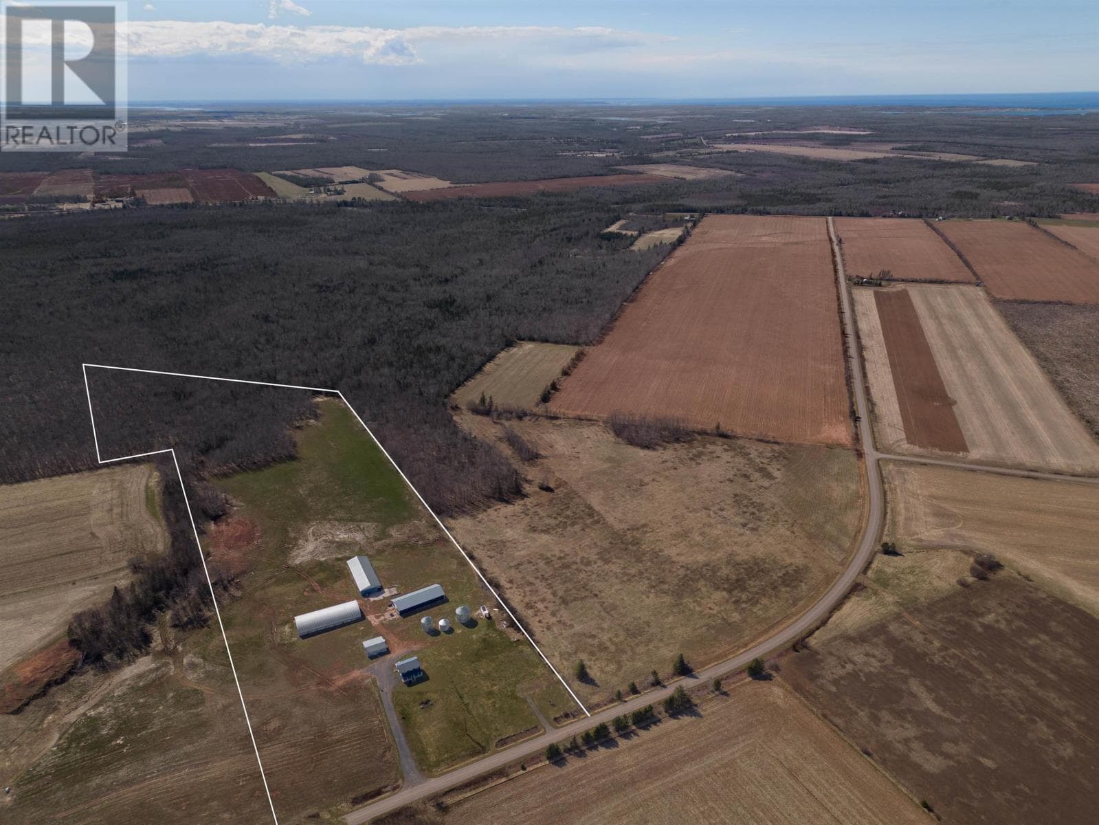 386 WINDON ROAD, PEIA — photo 3