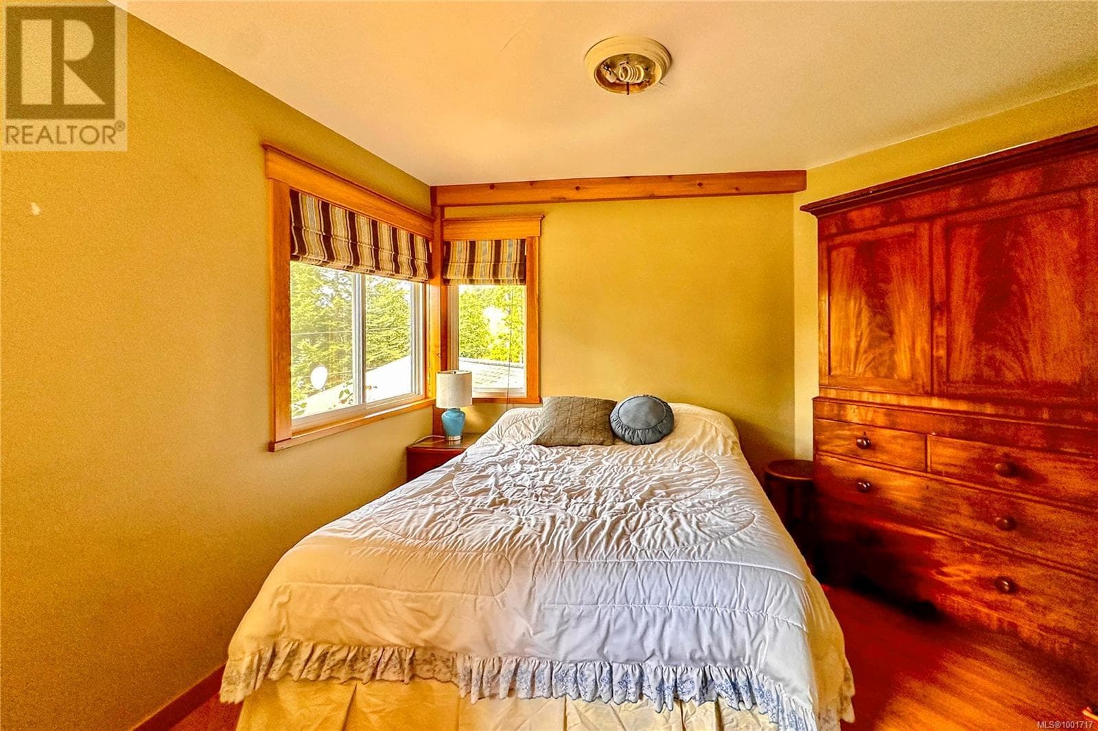 784 CLIFFE ROAD, Vancouver Island — photo 5
