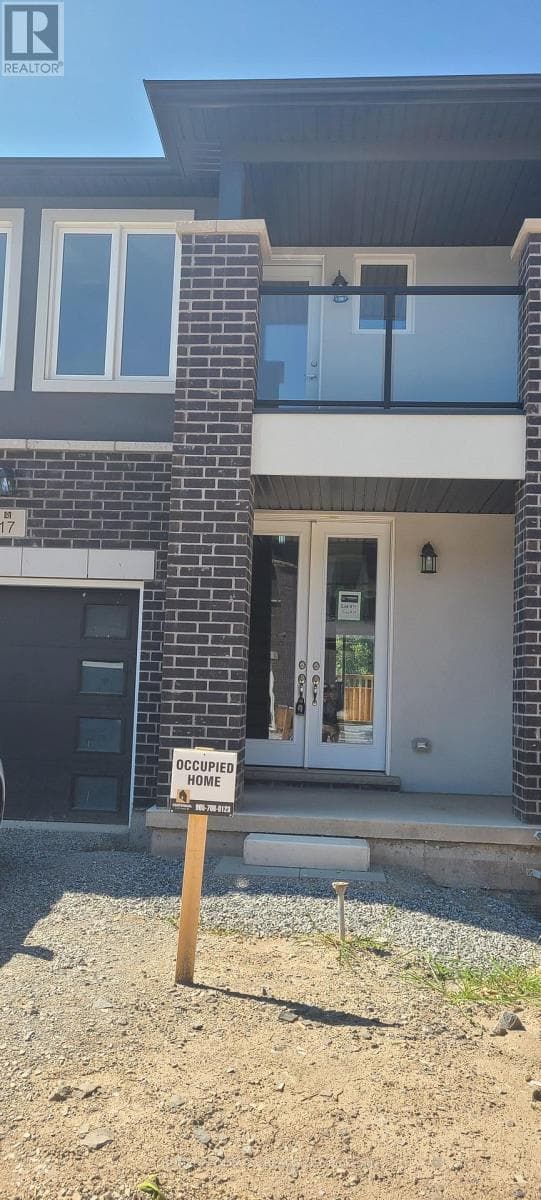 17 RENFREW TRAIL in 