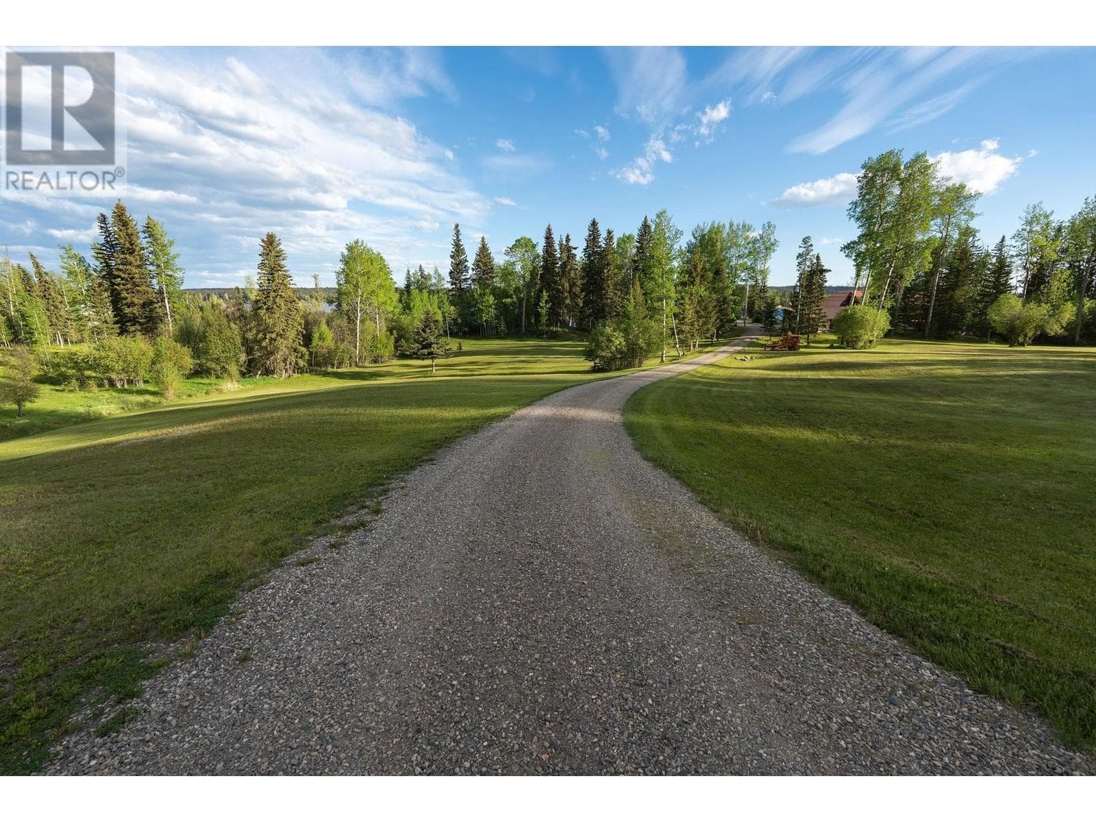 3754 HORSEFLY ROAD — photo 4