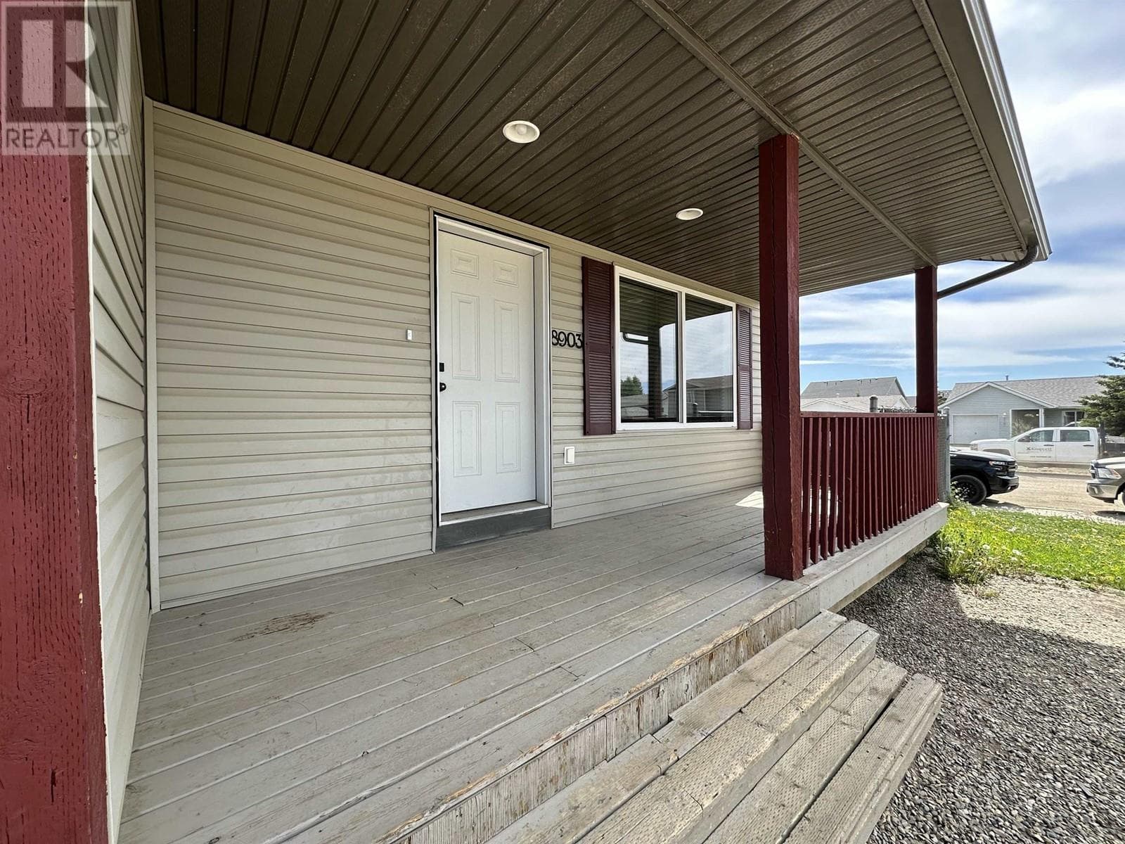 8903-8905 83A STREET — photo 5
