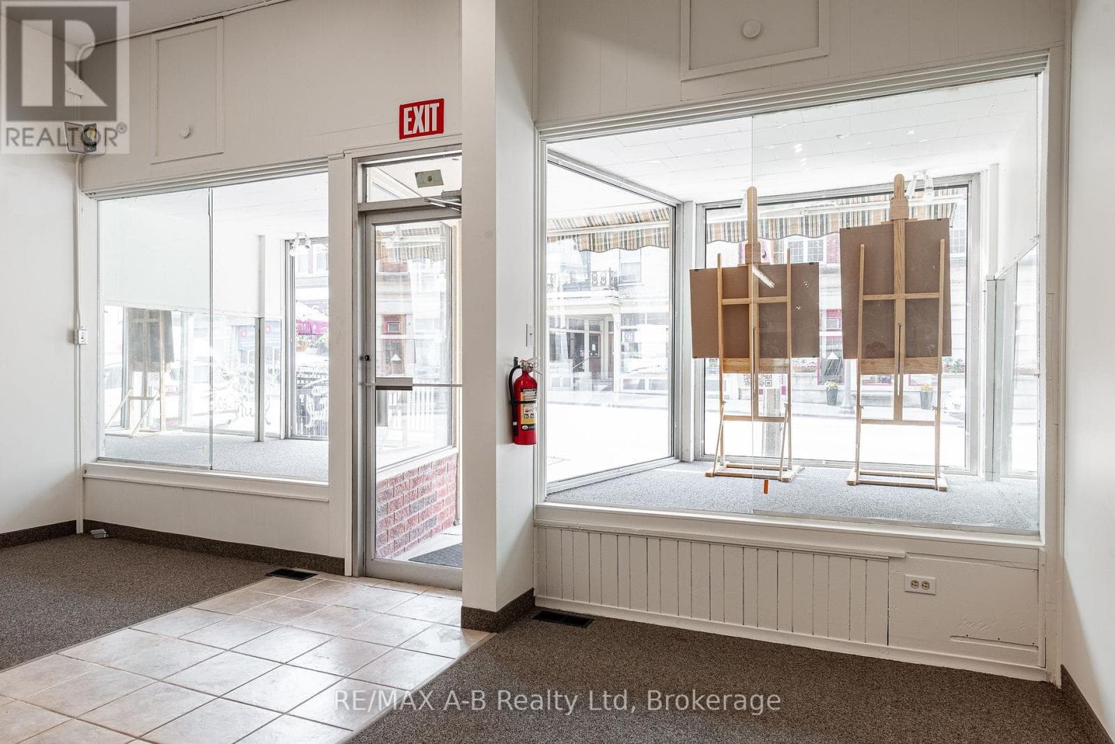 141-143 QUEEN STREET E, OnePoint — photo 5
