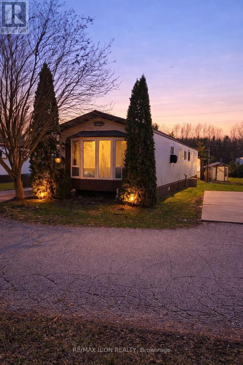 34 - 9839 LAKESHORE ROAD in 