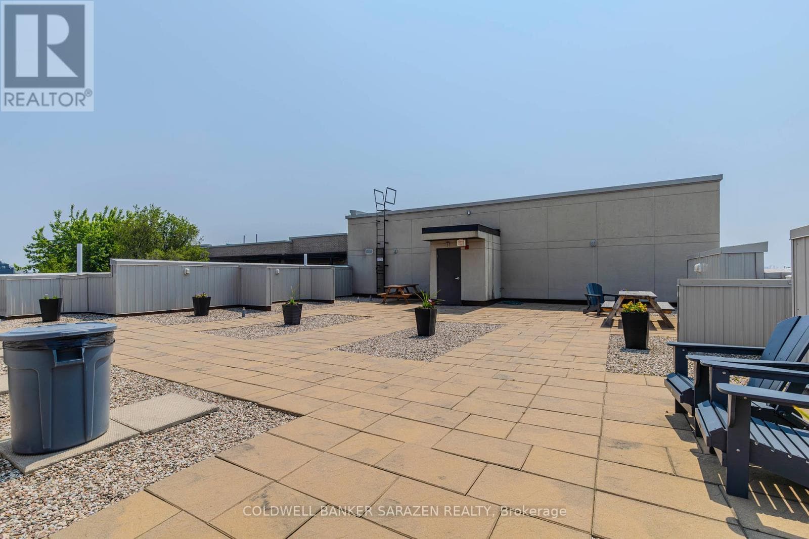 218 - 429 KENT STREET — photo 4