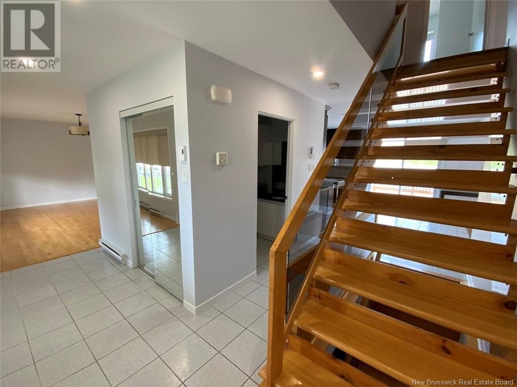 33 AVENUE THIBAUDEAU, New Brunswick — photo 2
