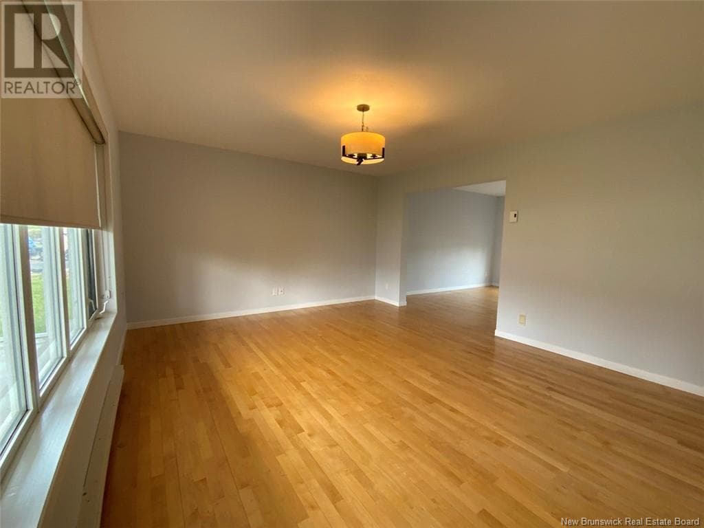 33 AVENUE THIBAUDEAU, New Brunswick — photo 3