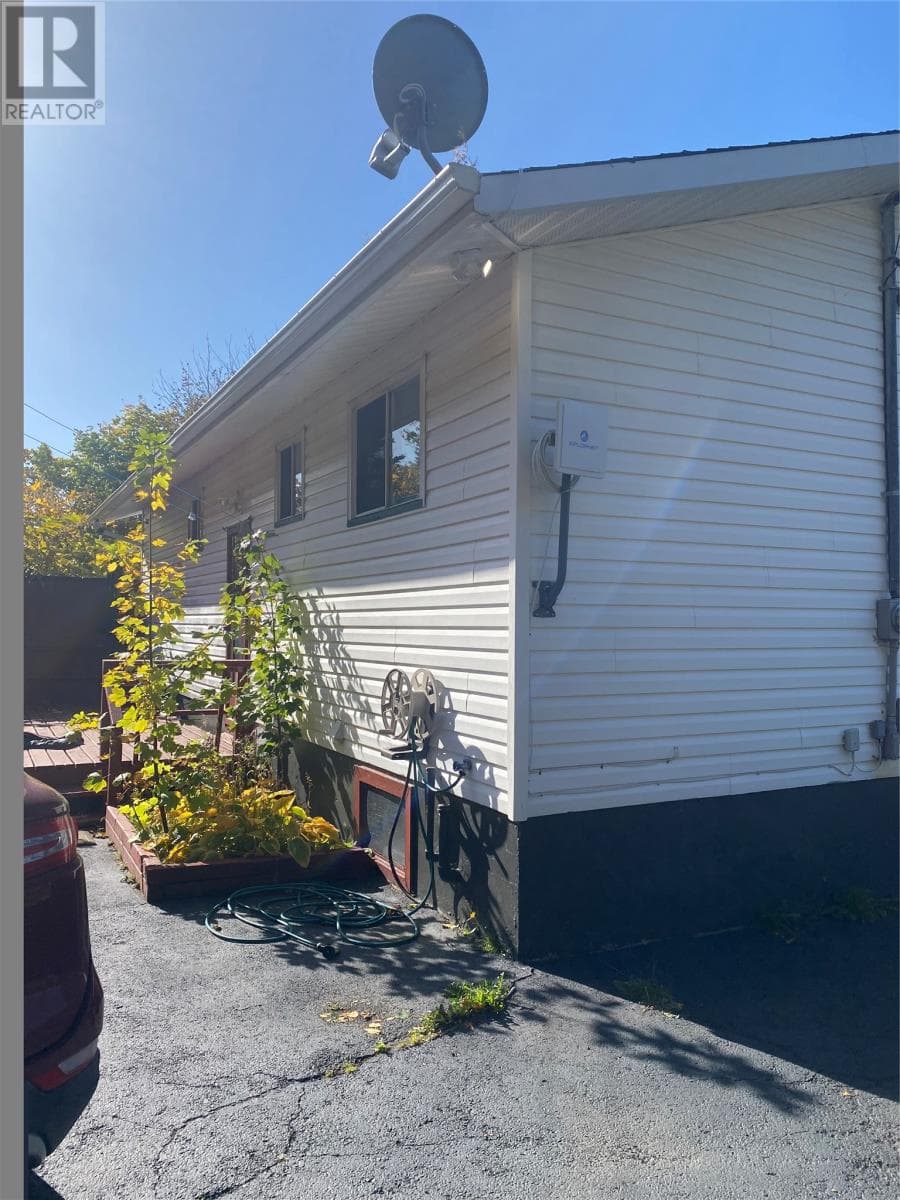 180 FRESHWATER CRESCENT — photo 3