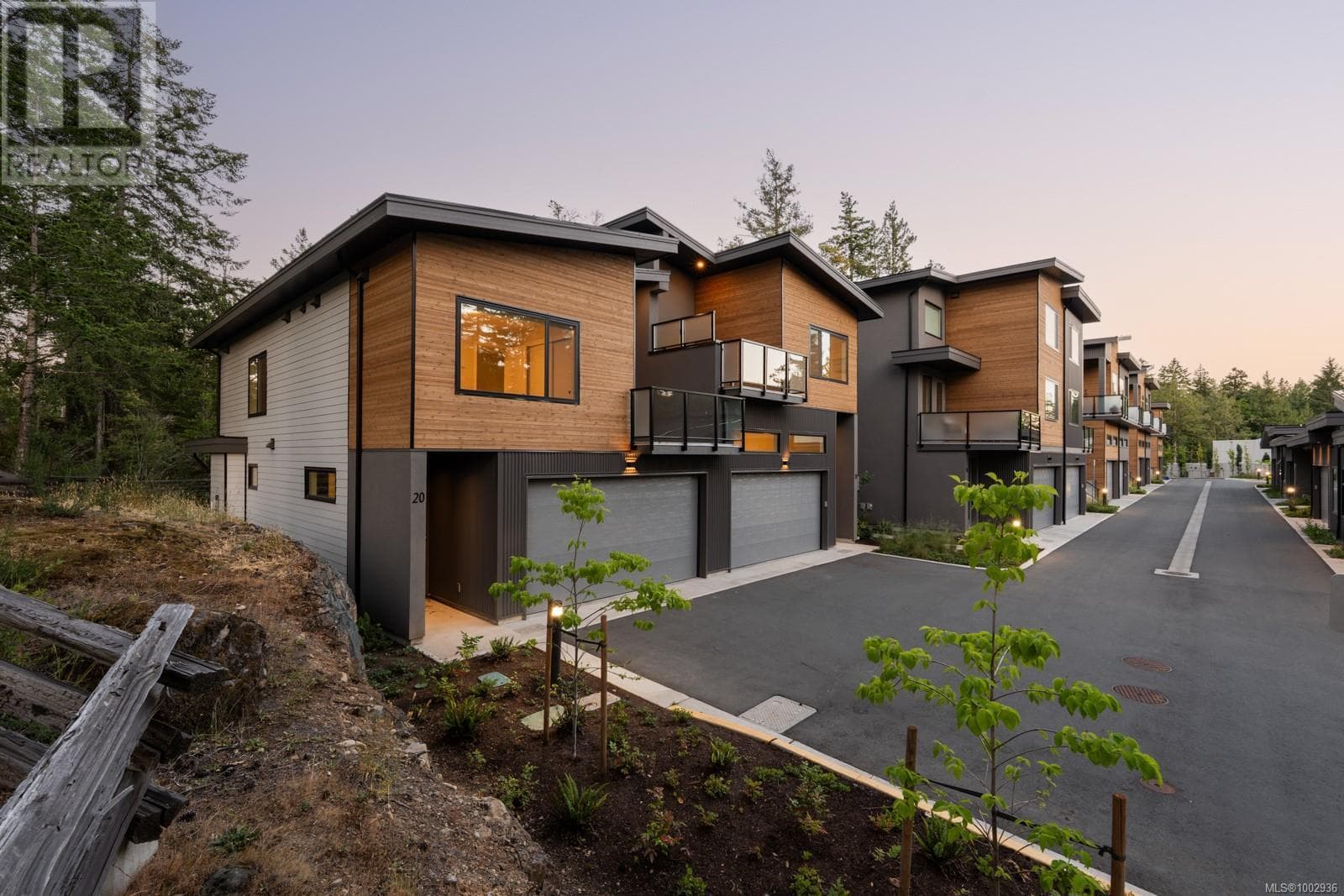 20 3921 Olympian Way — photo 3