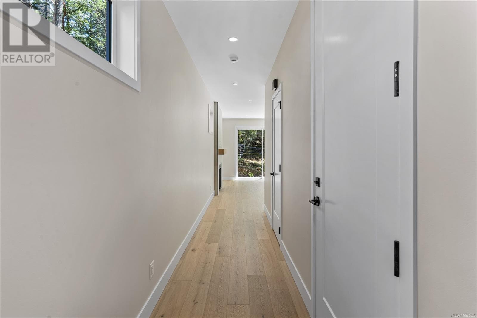 20 3921 Olympian Way — photo 4