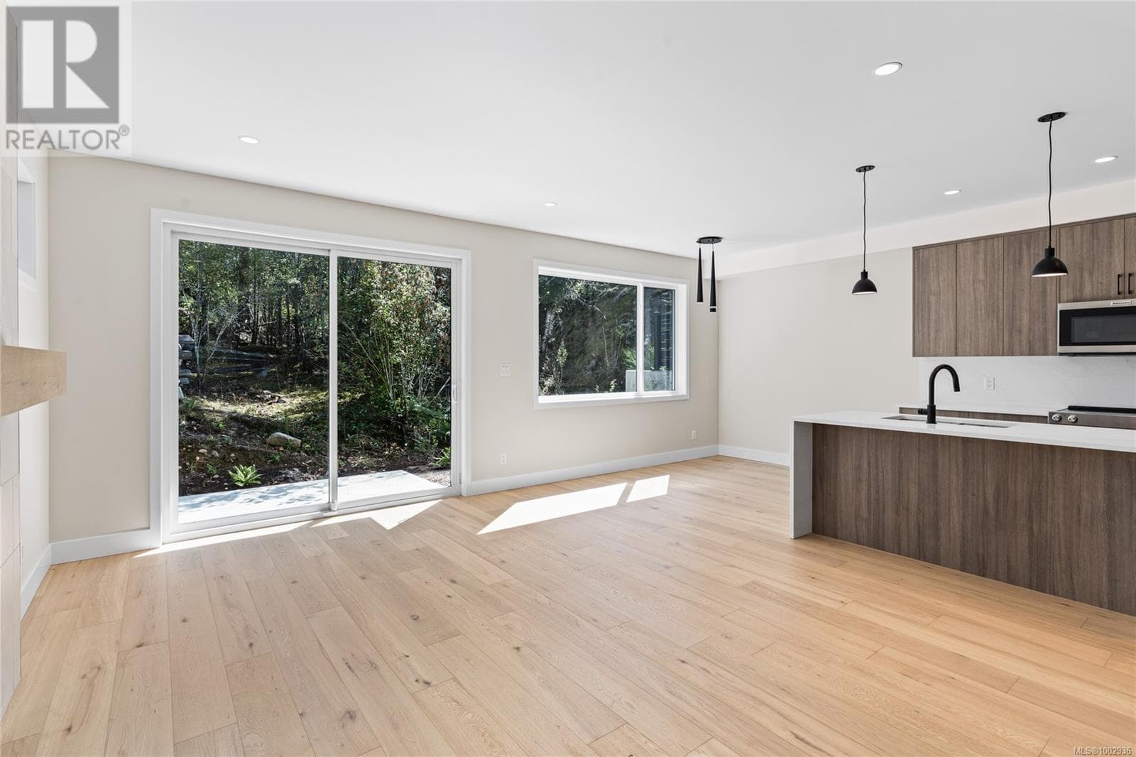 20 3921 Olympian Way — photo 5