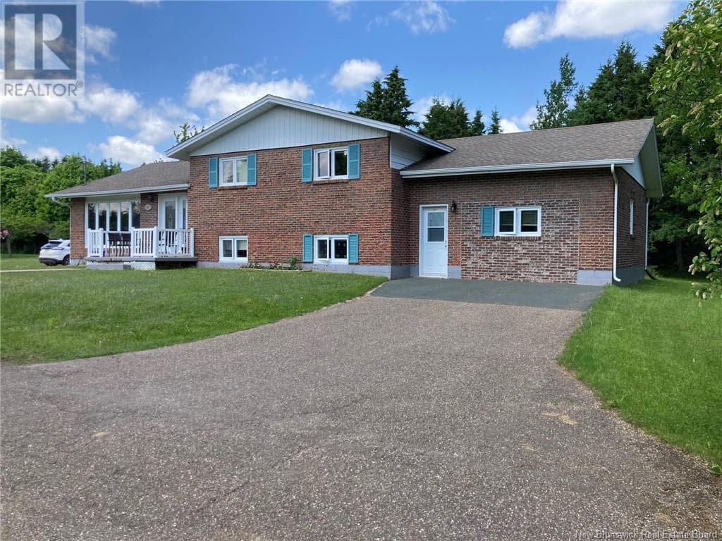 585 rue Basque in 