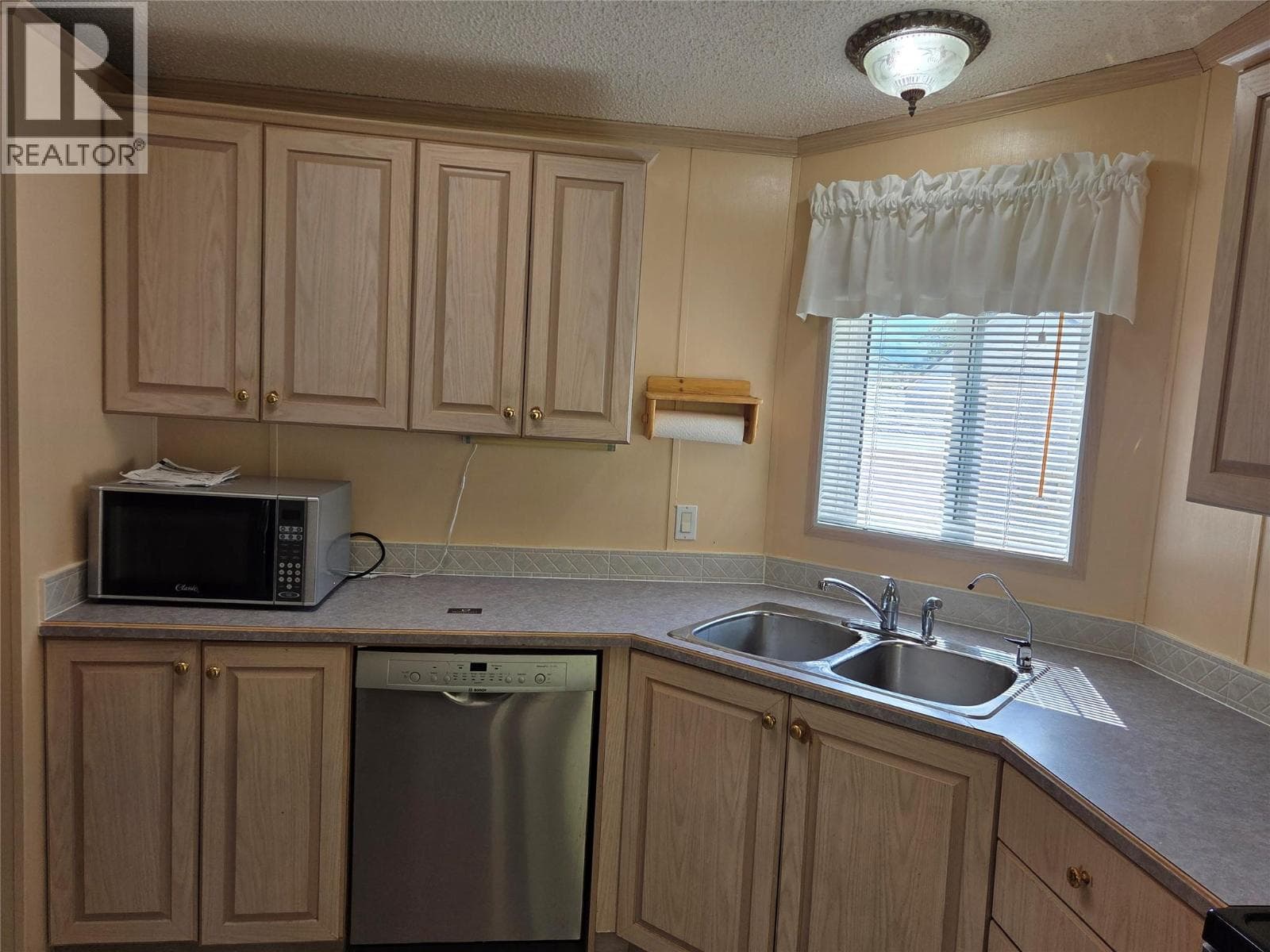 622 KEREMEOS BYPASS ROAD UNIT 12, Interior REALTORS® — photo 3
