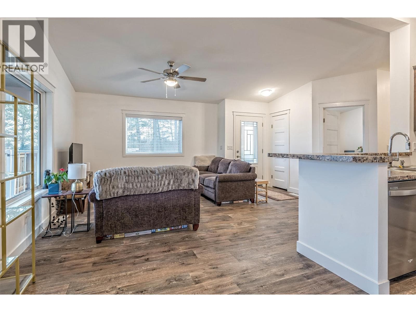 9369 KEITHLEY ROAD, Interior REALTORS® — photo 4