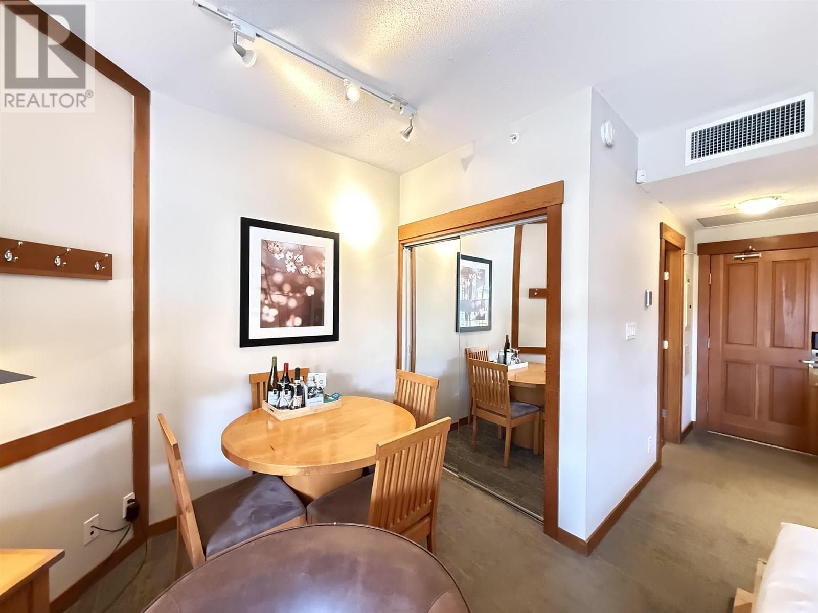 620 4320 SUNDIAL CRESCENT, Greater Vancouver — photo 2