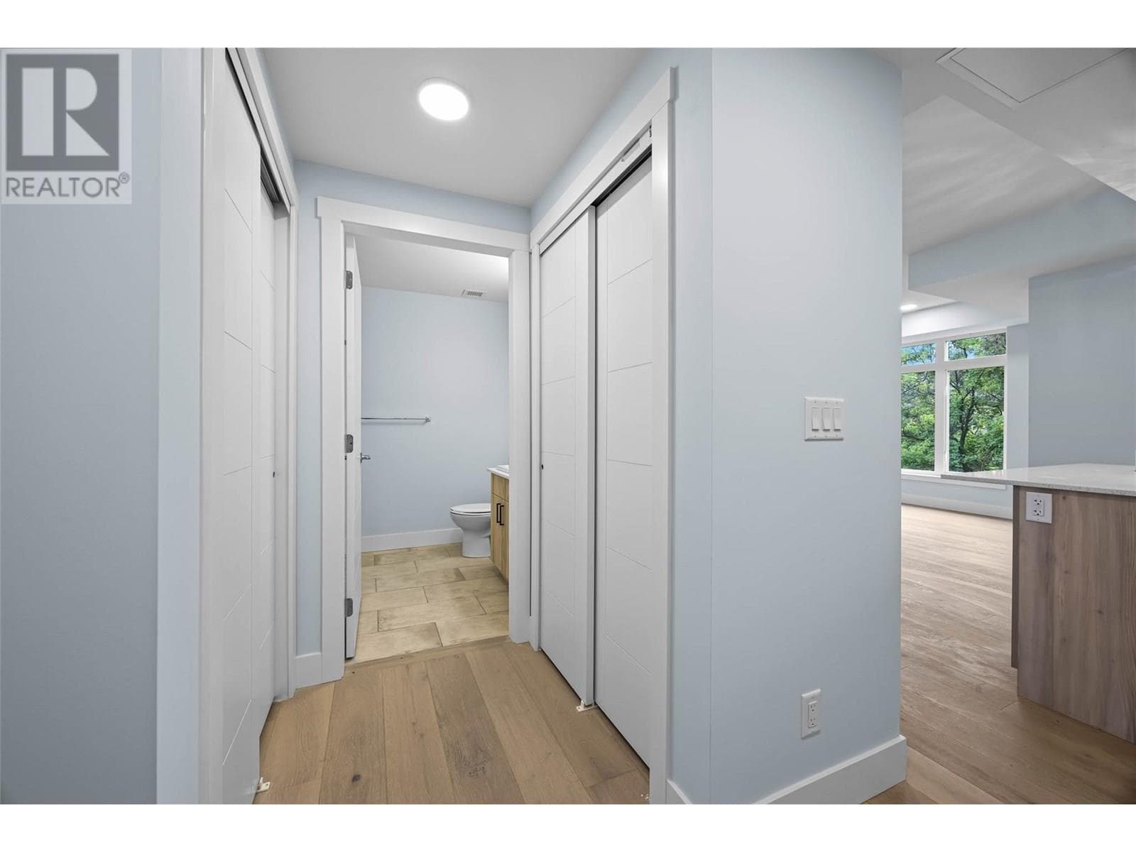 207 ROYAL AVENUE UNIT 404, Interior REALTORS® — photo 3