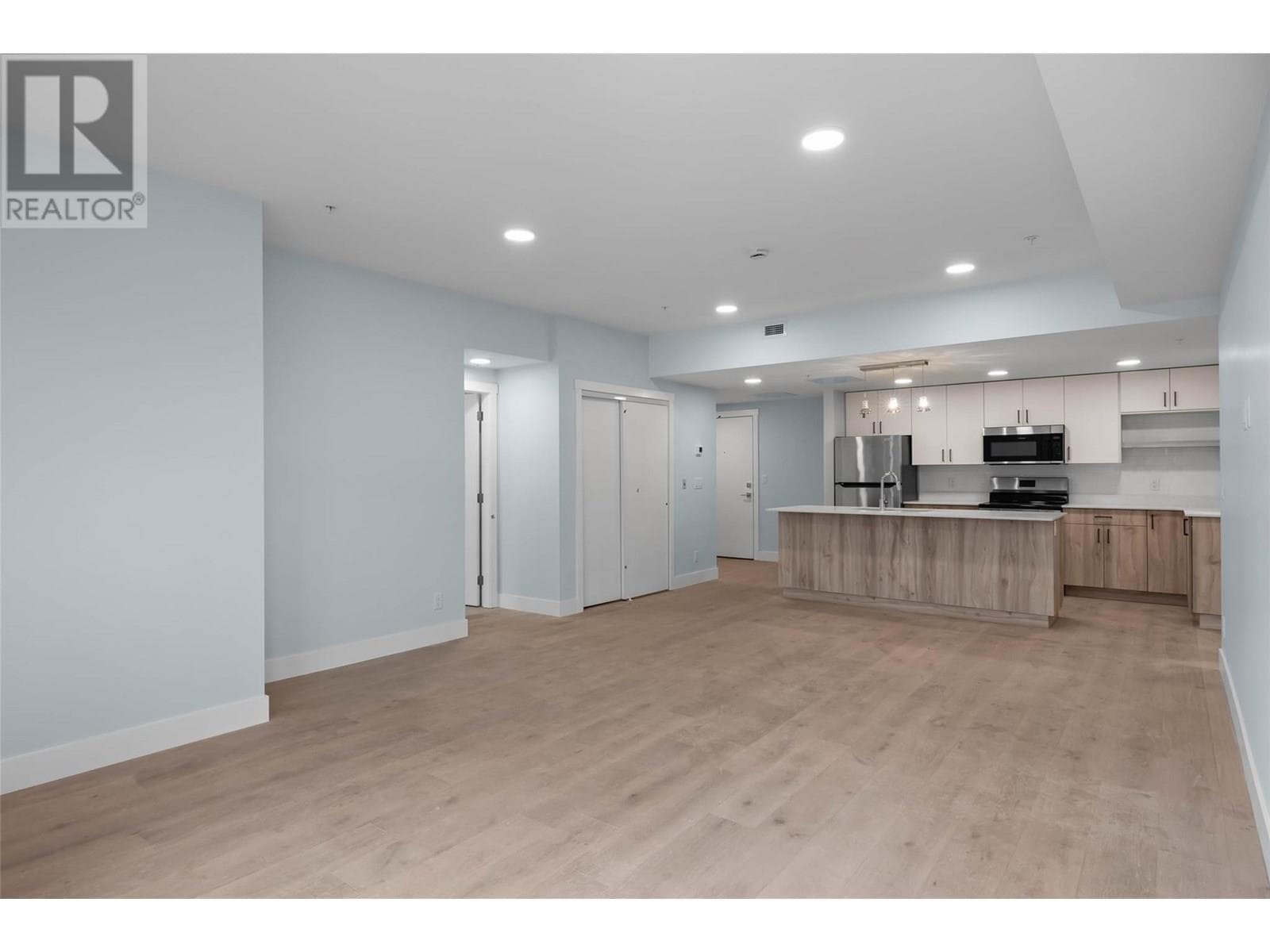207 ROYAL AVENUE UNIT 507, Interior REALTORS® — photo 2