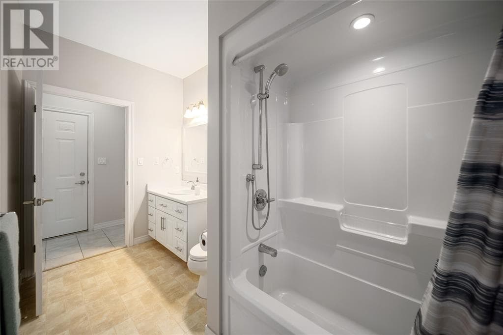 5969 TOWNSEND LINE UNIT 1, Sarnia — photo 4