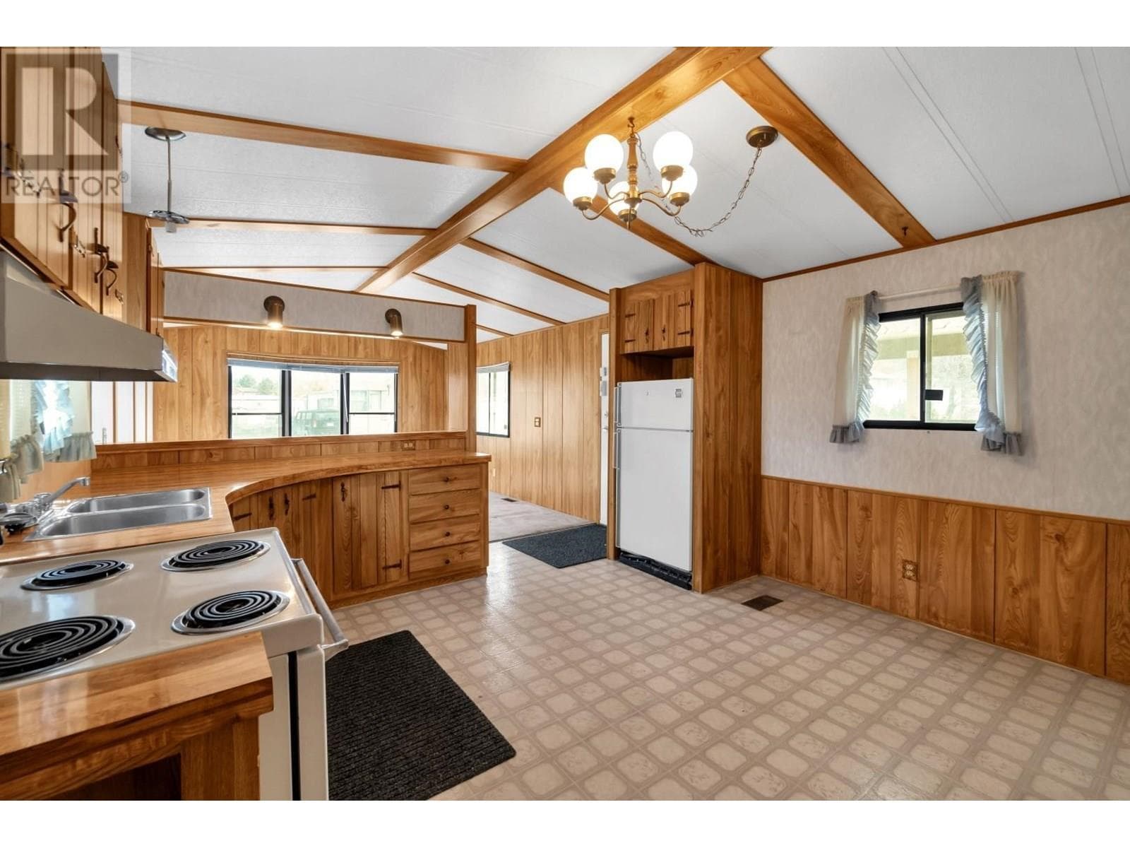 2776 CLAPPERTON AVENUE UNIT 105, Interior REALTORS® — photo 3