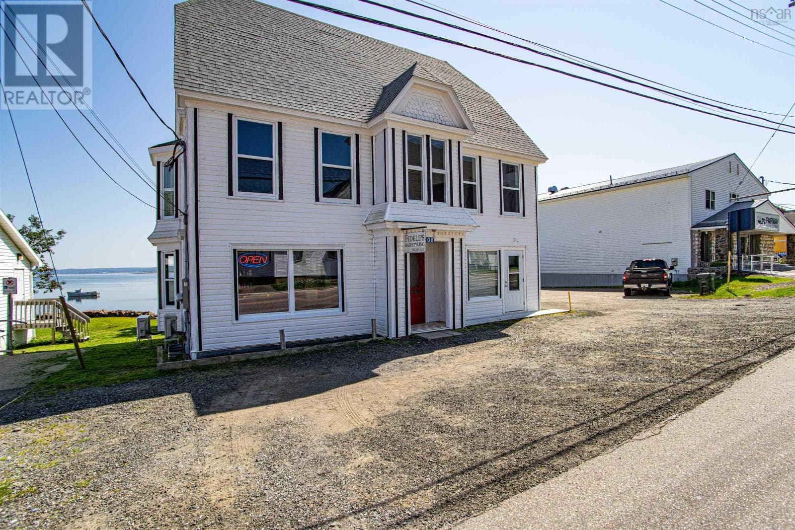 108 MONTAGUE ROW in 