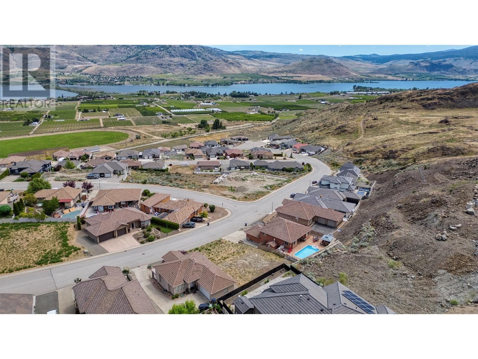 3620 Cypress Hills Drive, Interior REALTORS® — photo 2