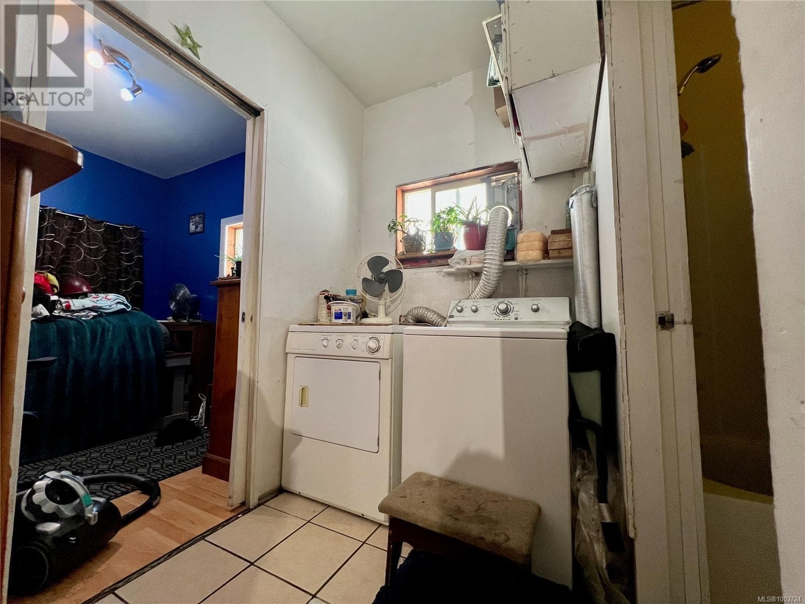 374 NICOL STREET, Vancouver Island — photo 2