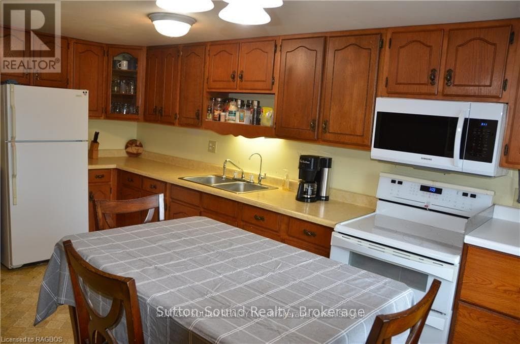 402432 GREY ROAD 4, OnePoint — photo 4