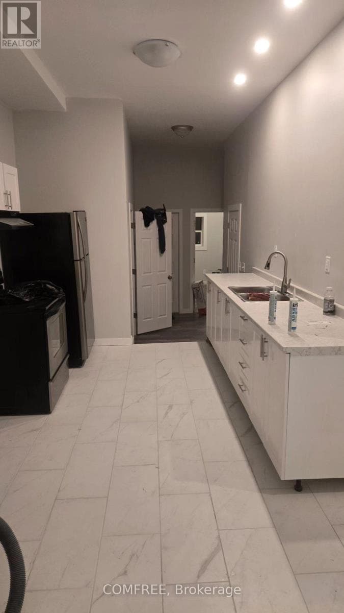 90 RIVERSIDE DRIVE — photo 2