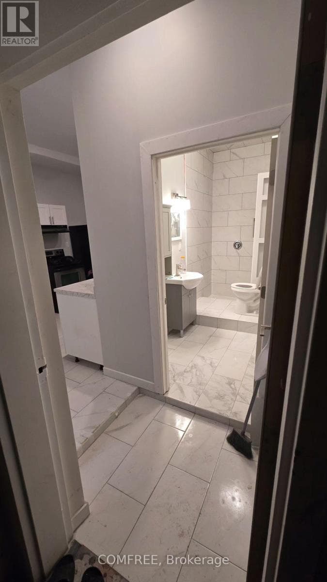 90 RIVERSIDE DRIVE — photo 3