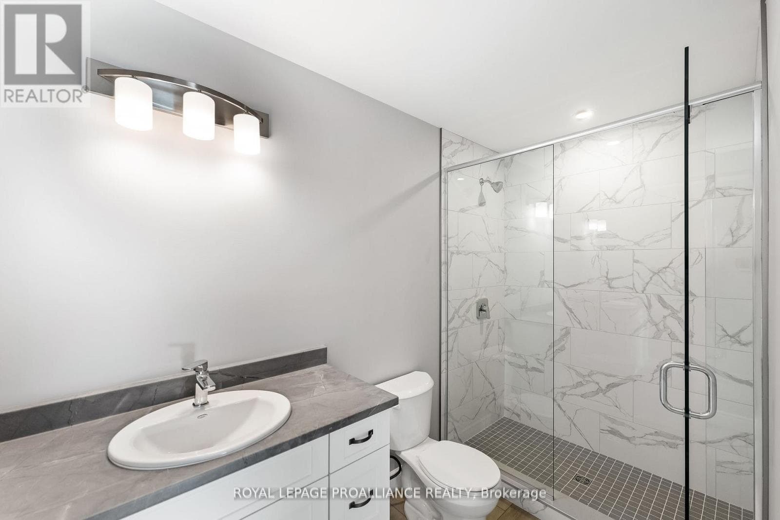206 HOMEWOOD AVENUE, Central Lakes — photo 5